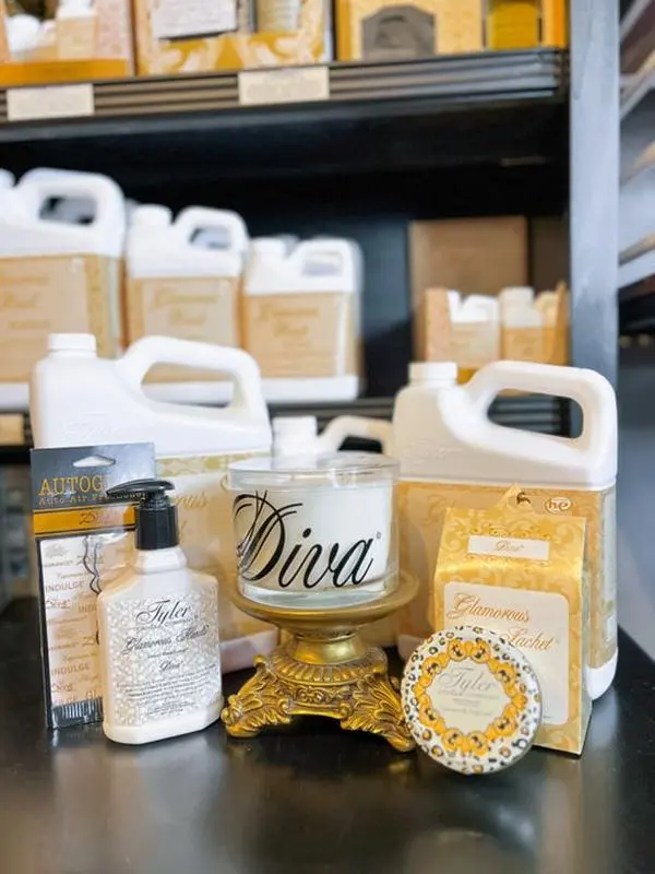 Tyler "Diva" Glamorous Wash