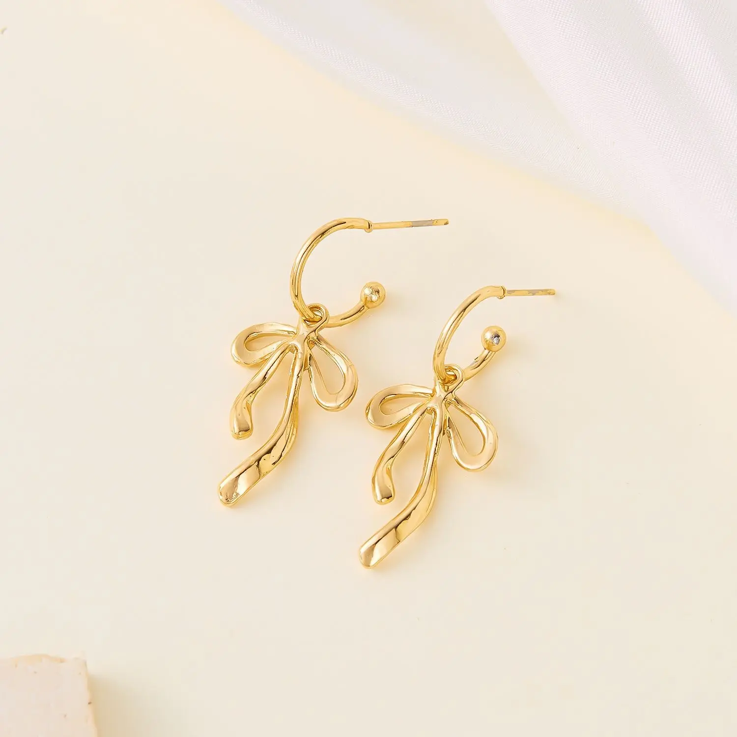 Bow Earrings for Women Girls-Dainty Cute Stud Hoop Dangle Pearl Bow Earrings, Hypoallergenic Trendy Minimalist Statement Gold Earrings for Christmas Holiday Daily Wear