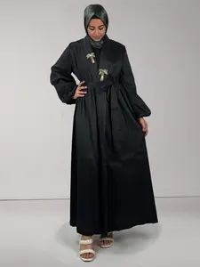 Layali Nakhla | Black