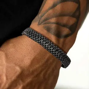 FaithHeart Link Track Bracelet for Men Wrist Bangle in Black Golden Steel - Elegant & Minimalist Trendy Stacking Piece New Year Valentine's Day Gift