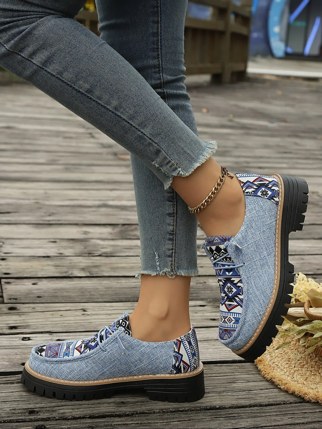 Women's Thick Sole Loose Round Toe Loafers, Slip-On Casual Shoes, Comfortable Fashion Design, Perfect for Daily Wear, Durable Structure, Patch Flats, Casual Fashionable Flats