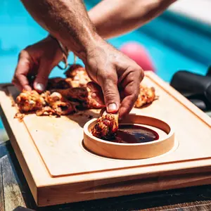 Wooden Bullring Magnetic Cutting Board Chopping Board with Magnetic Disc for Easy Lifting and Juice Groove for Kitchen Tools and Knives