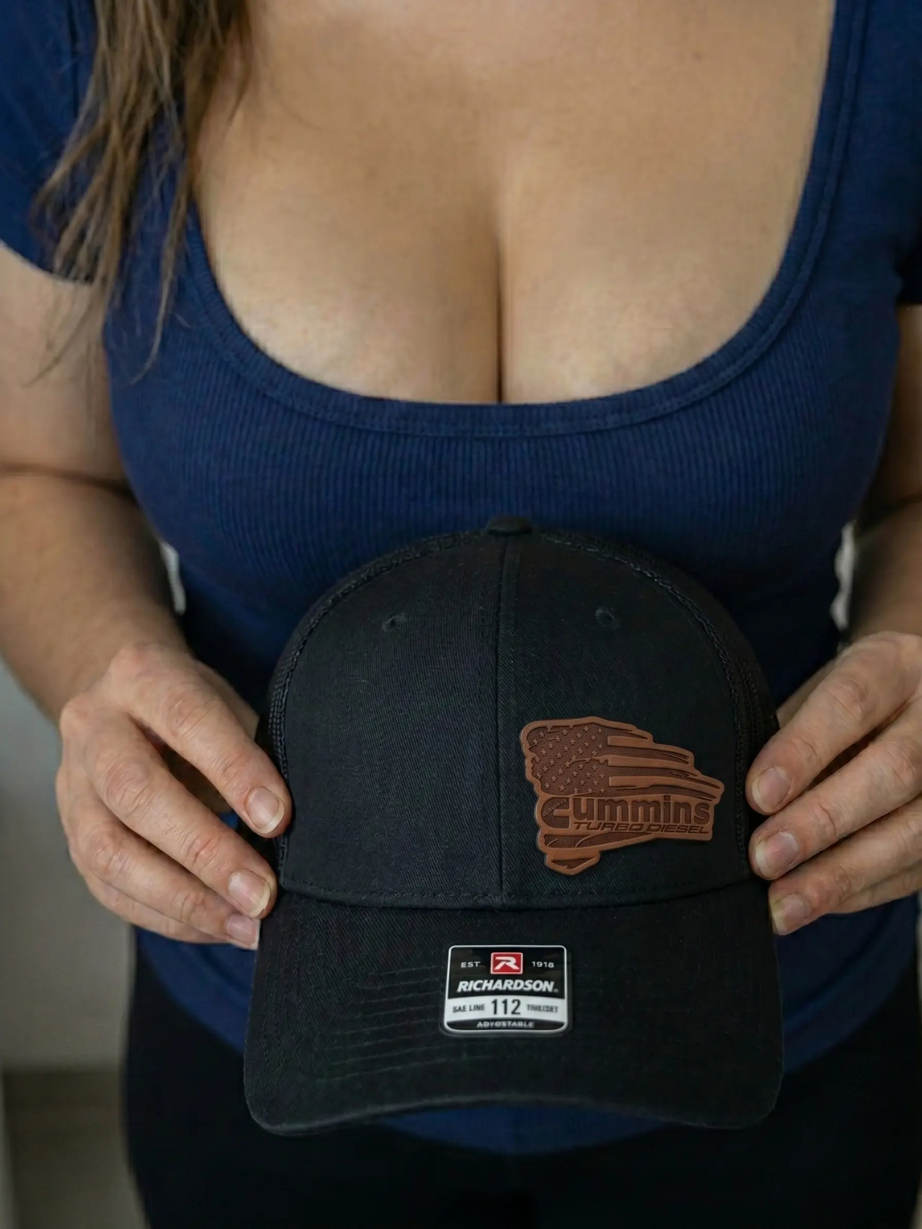 [Hat Patch] Cummins Turbo Diesel Distressed Flag Leather Patch Hat - Richardson 112 Classic Mesh Trucker Cap - Badass Automotive Gear - Meaningful Birthday Gift for Him or Dad - High Quality Laser Engraved Rustic Headwear - Durable Outdoor Snapback