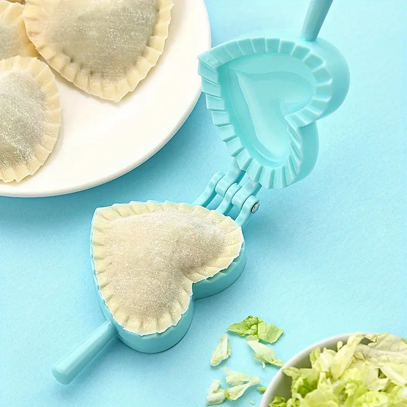 1pc Plastic Heart Shaped Dumpling Mold, DIY Kitchen Tool