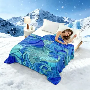 Double-layer cooling blanket: ultra-soft, cool, skin-friendly, breathable, comfortable, and lightweight. This summer air-conditioning blanket uses natural cooling technology and is versatile for use in bedrooms