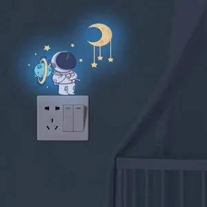 Cartoon Astronaut Pattern Wall Sticker, Space Themed Wall Decal, Decorative Sticker for Home Bedroom Living Room, Ornaments