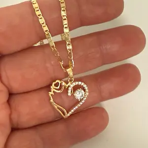 New! 18k Gold Plated Heart Mom Necklace