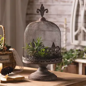 Vintage American Iron Candle Holder, Unique Rustic Home Decor Highlight, Perfect Gift for Candle Enthusiasts, Country Style Decoration, Halloween