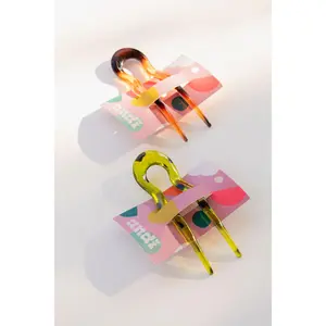 Glossy Wavy Hair Fork