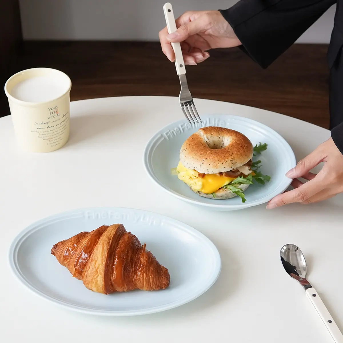 Elegant Blue Ceramic Salad Plate, Lightweight Stripe Design, Perfect for Home Decor, Breakfast & Dessert Use, Ideal Gift Item