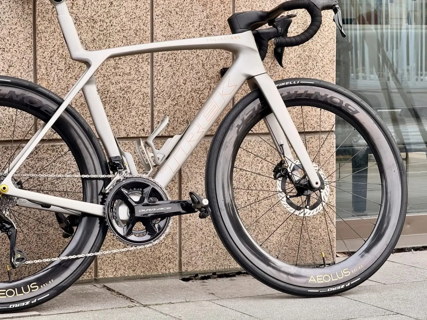 TREK Madone SLR 9 Gen 8 Build
