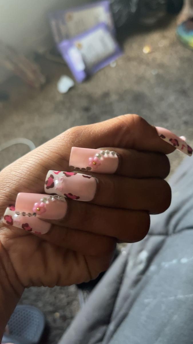 Item: Medium: 1,5,4,6, 8, Medium