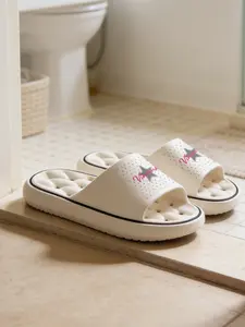 1 Pair Star Letter Printed Hollow Massage Thick Sole Slippers, Minimalist Trendy Style, Non-slip Soft Sole, Quick-dry for Bathroom, Indoor & Outdoor Dual-use, Open Toe Slides, Bathroom Casual Slippers