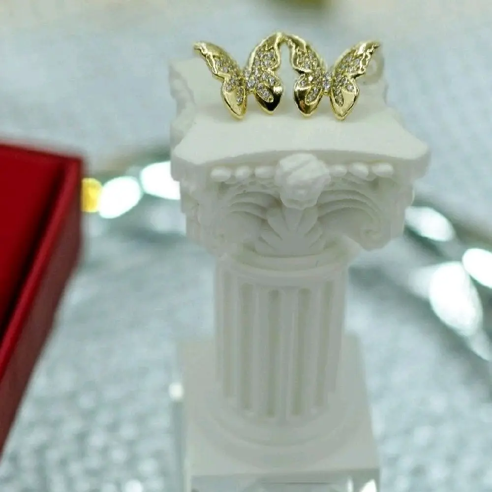 Aretes Laminated in 14K - Product with Butterfly Design as Shown in Image