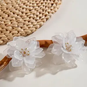 Floral Elegance Earrings - with Beaded Dangle for Women's Fashion Accessories