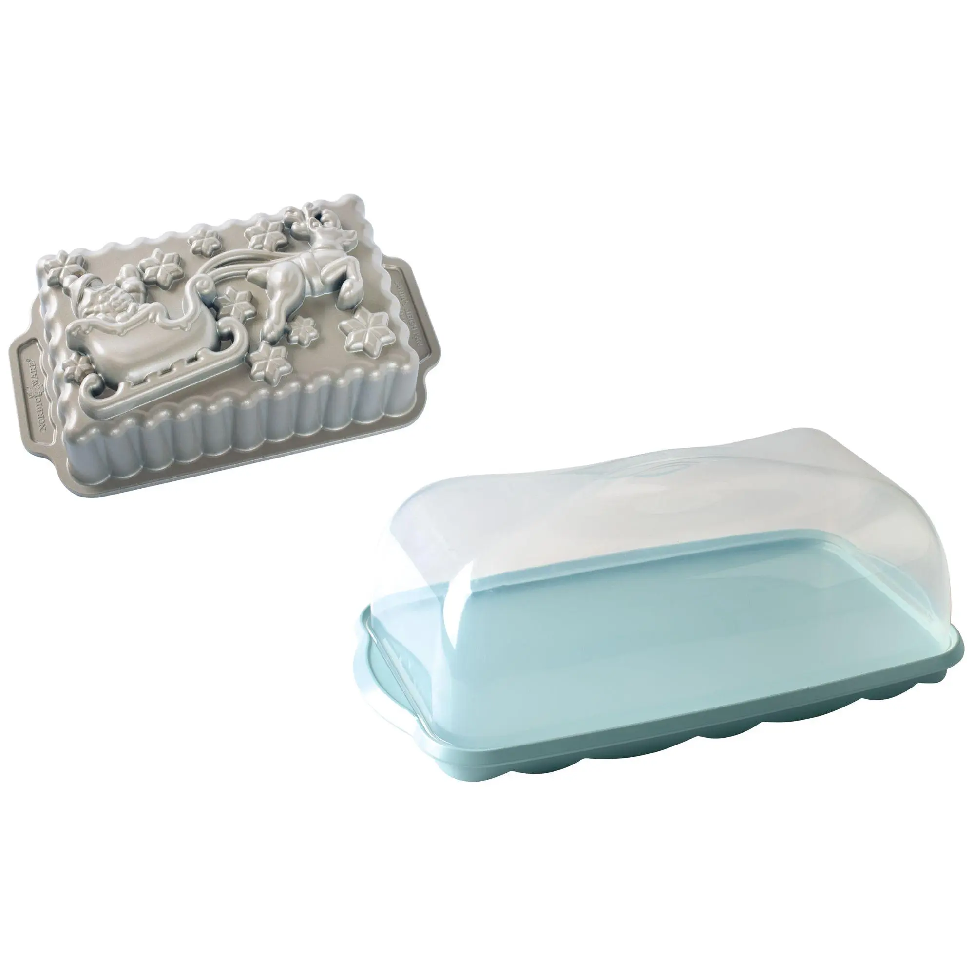 Nordic Ware Santa's Sleigh Loaf Pan & Keeper Se t