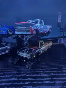 1:64 diecast lift