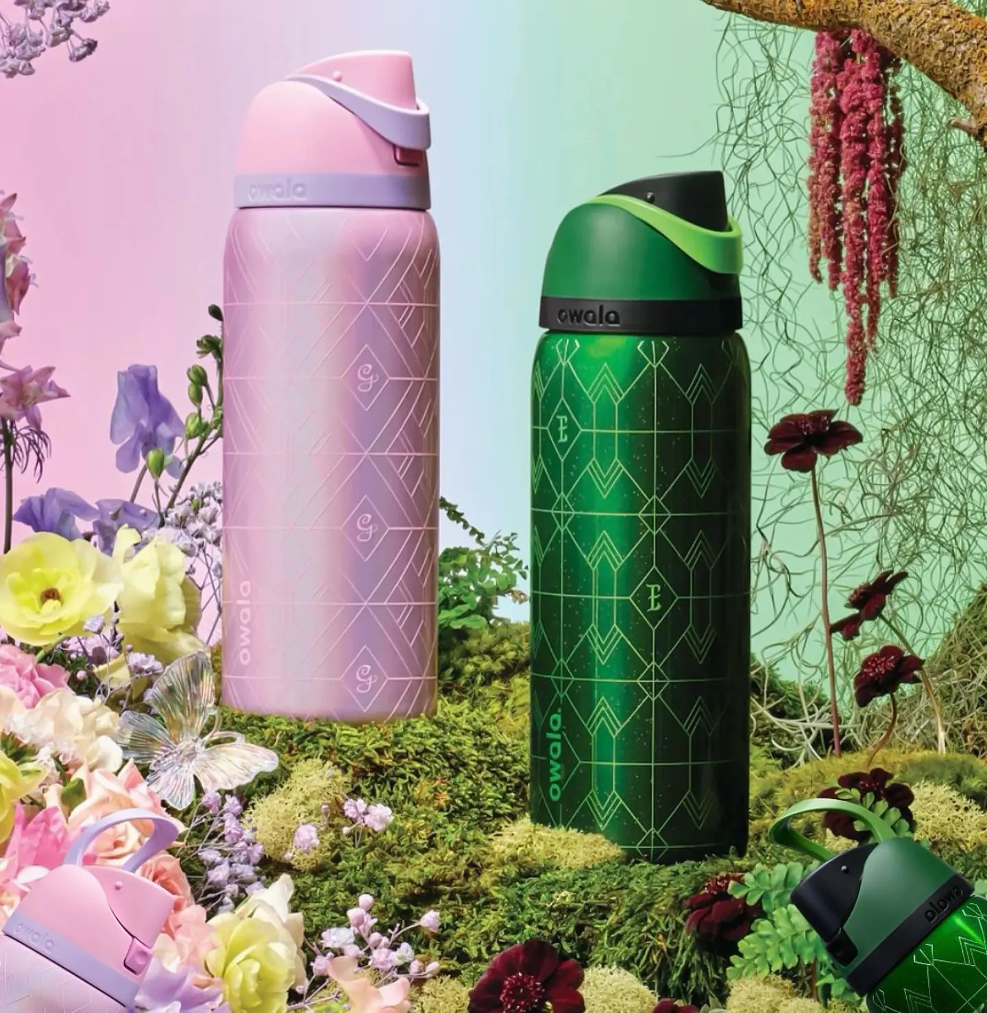 OWALA FreeSip 32 oz Wicked for Good Limited Edition Stainless Steel Water Bottle. Emerald Green Sparkles With Power. Pearlescent Pink Shimmers With Goodness. Together, They Turn Everyday Hydration Into Something Extraordinary.