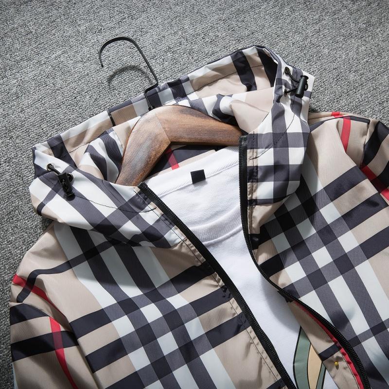 Men's lightweight hooded (stand-up collar) jacket, zip-up windbreaker, with adjustable drawstrings and color-block stripes, stylish for spring and autumn, casual men's outerwear, customizable personalized jacket, fashionable khaki plaid design