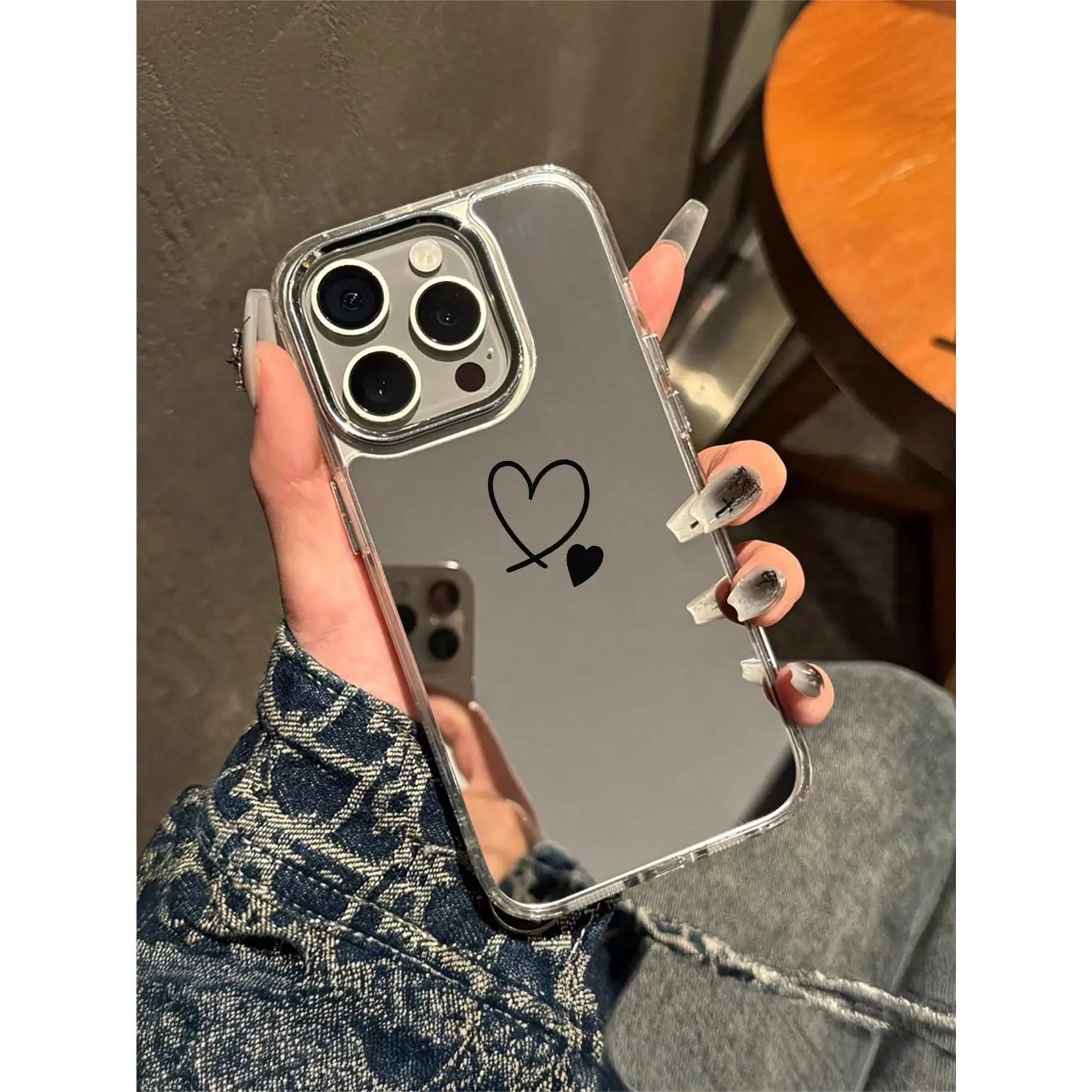 Heart-Shaped Mirror Finish TPU Cellphone Case - Flexible-Fit Cover, Protector Accessory for iPhone 17/16/15/14/13/12/11, Ideal Birthday Gift Idea for Friends, Smartphone, Handheld