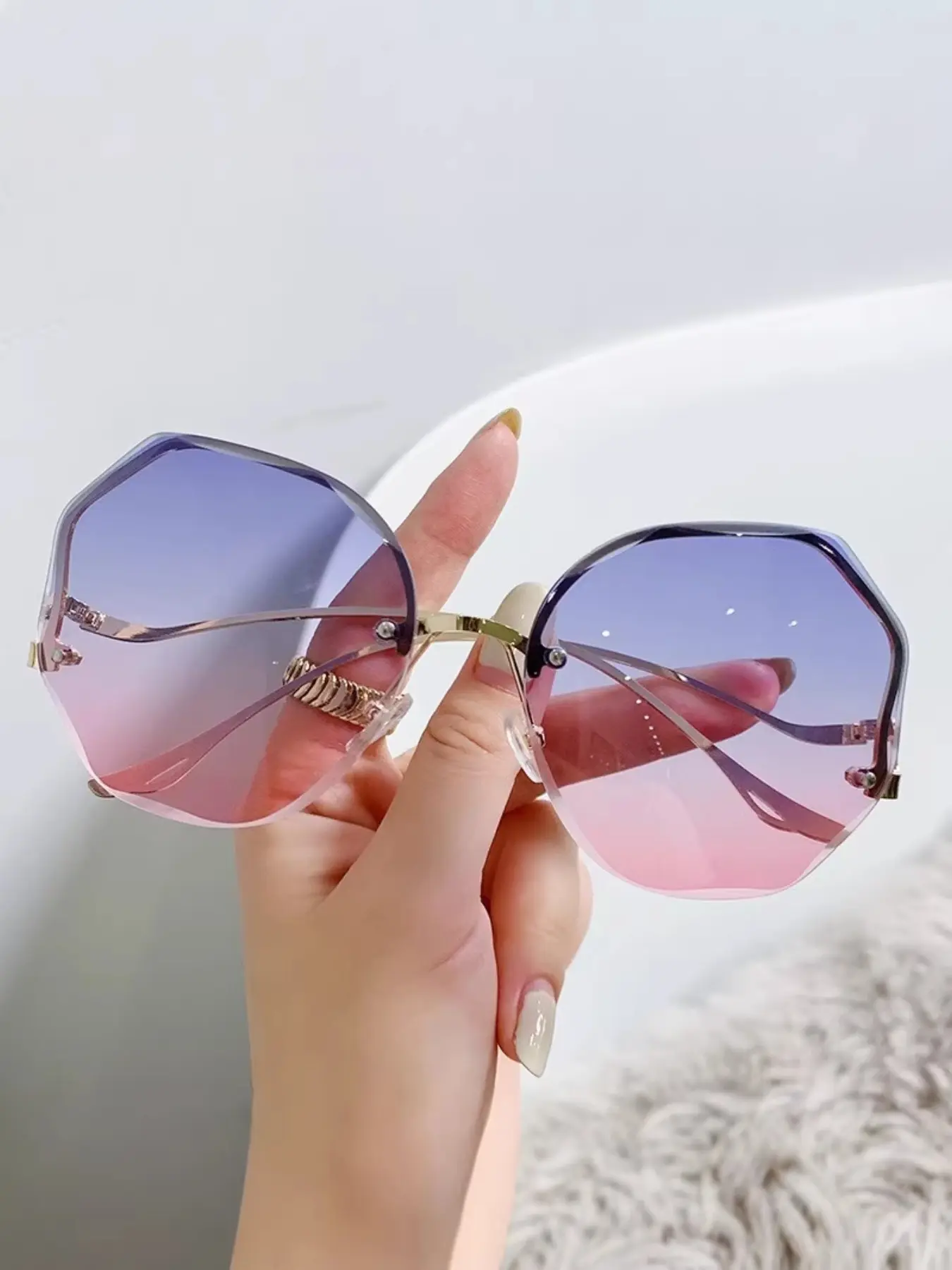 Fashionable Frameless Cut Edge Women's Glasses, Perfect for Trendy Street Photography, Vacation Travel, Stylish Eyewear Accessories