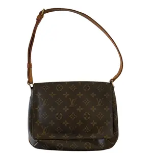 Pre-owned Louis Vuitton Musette Tango Shoulder Bags monogram shoulder bag authentic with COA