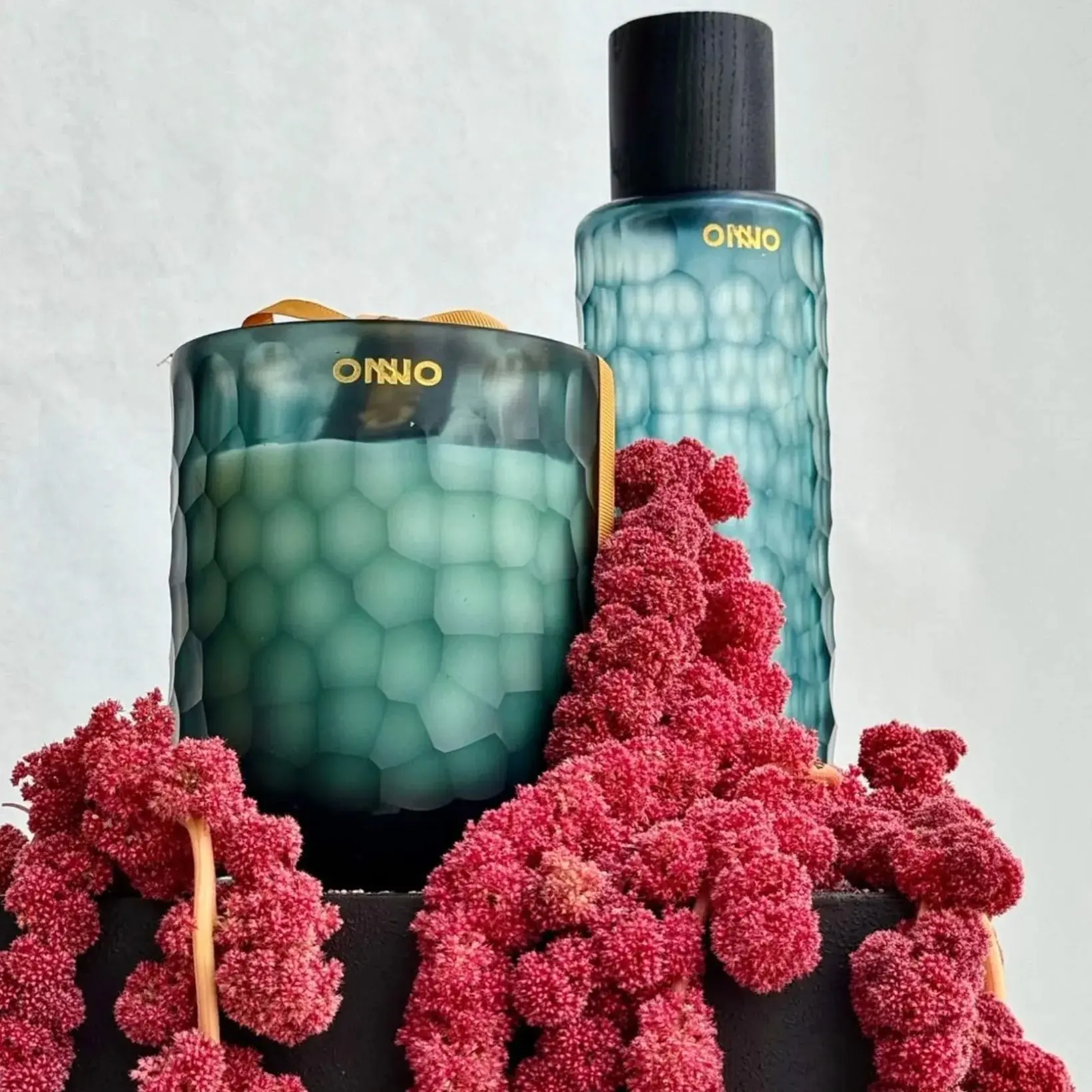 ONNO Eternal Croisière Candle - Handmade Glass Art, Luxury Black Gift Box, High-Quality Mineral Wax, Perfect for Home Decor & Relaxation