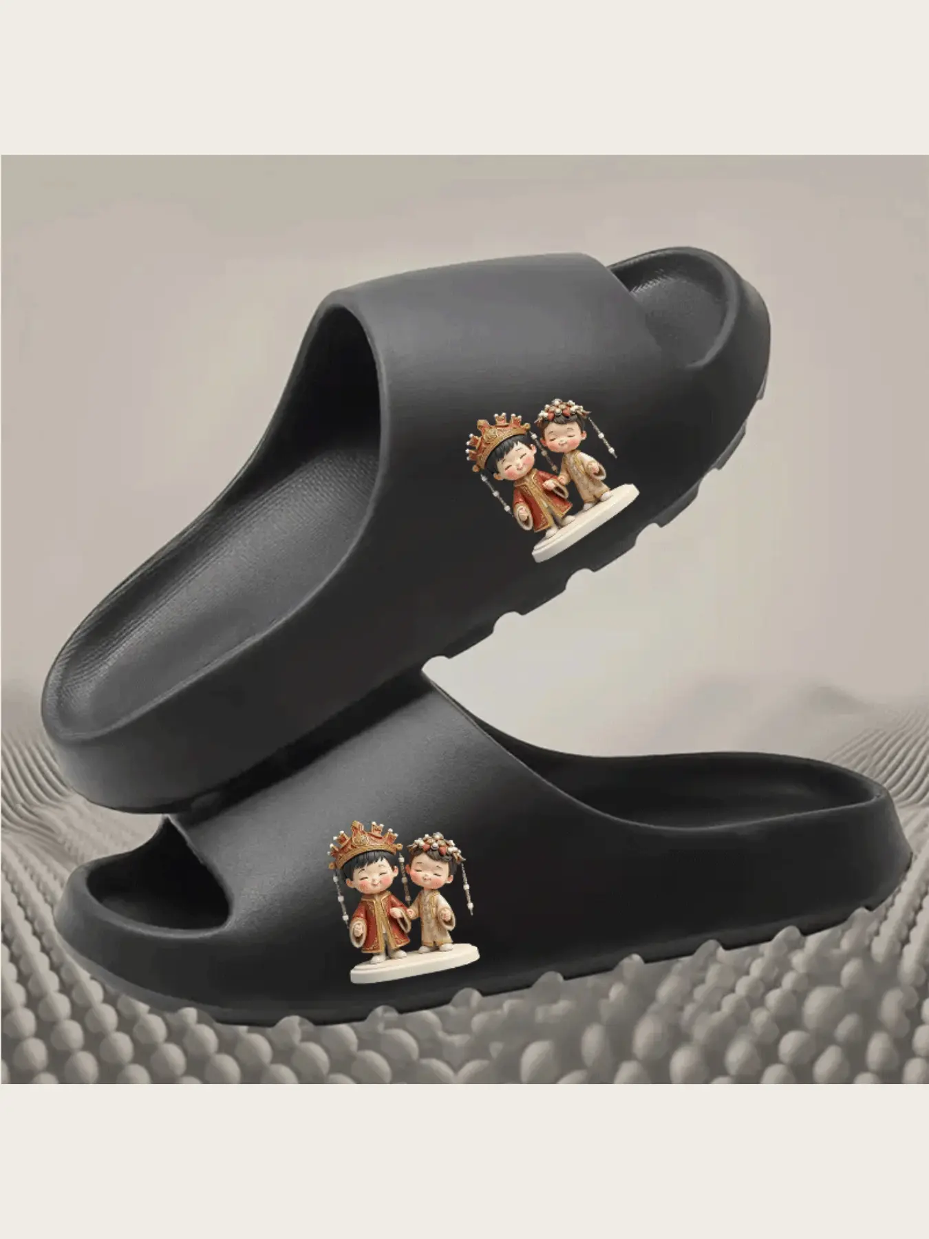 Chinese Traditional Wedding Dolls Print Slippers Cute Couple Bride Groom Pattern Soft Comfortable Indoor Home Slippers Non-slip Sole Lightweight Breathable Footwear for Men Women Daily Wear