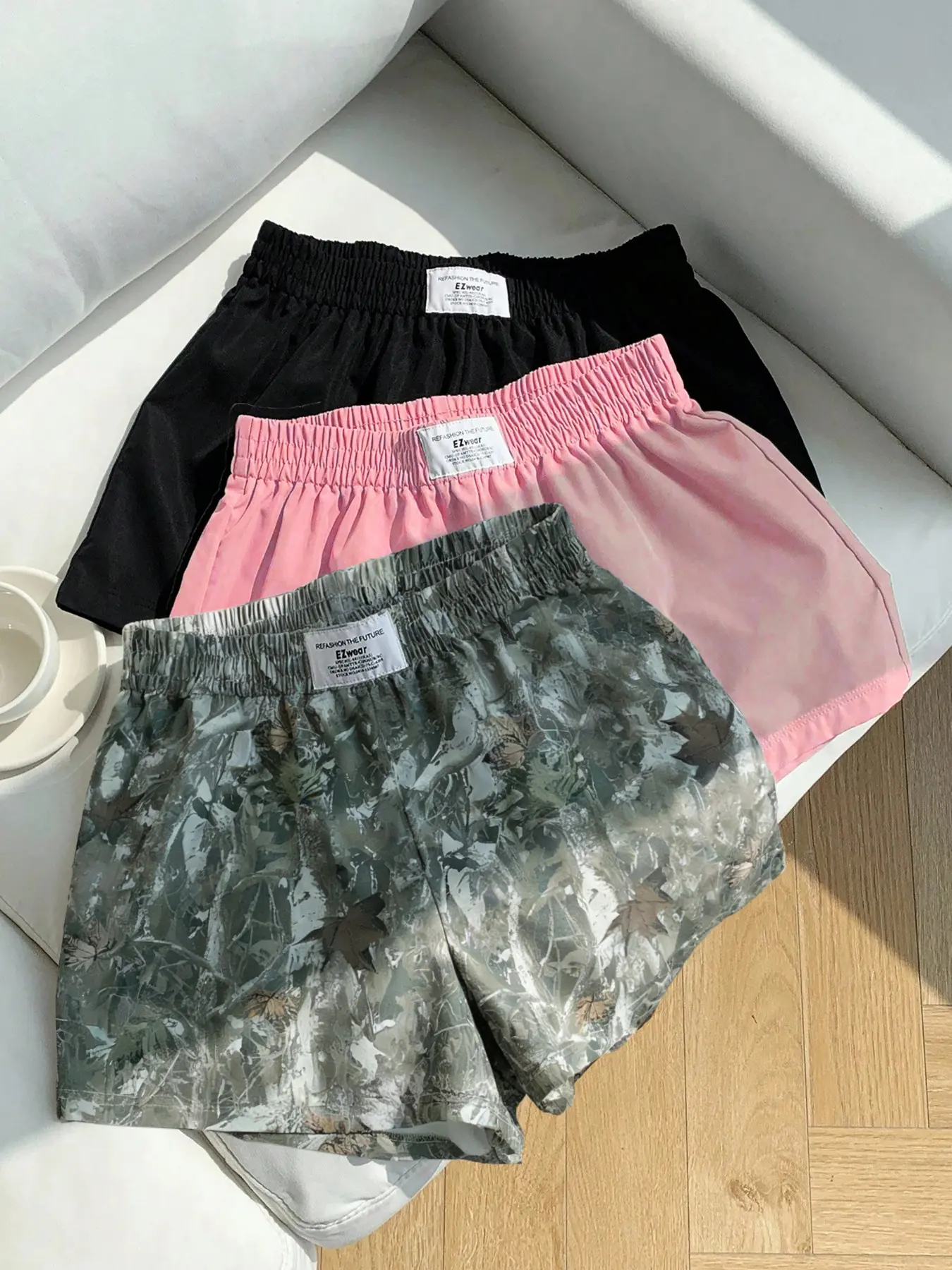 Ladies' vintage-style distressed wilted tree branch all-digital printed solid-colored casual loose 3-piece set, elastic letter waist tag, breathable sports shorts for summer comfort, daily wear, Fashion Casual Shorts, Casual Comfy Shorts, Womenswear