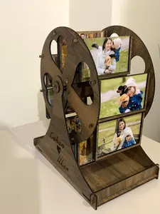 Personalized Wooden Ferris Wheel Photo Display Couple Gift 3mm Thick Wood 8 Photo Slots Rotating Carousel Frame for Desktop Shelves