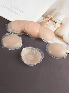 5 pairs of reusable seamless silicone breast patches - invisible, self-adhesive, anti-protrusion women's breast patches, comfortable, breathable, easy-to-clean invisible breast cover bra accessories (1/5 pairs)