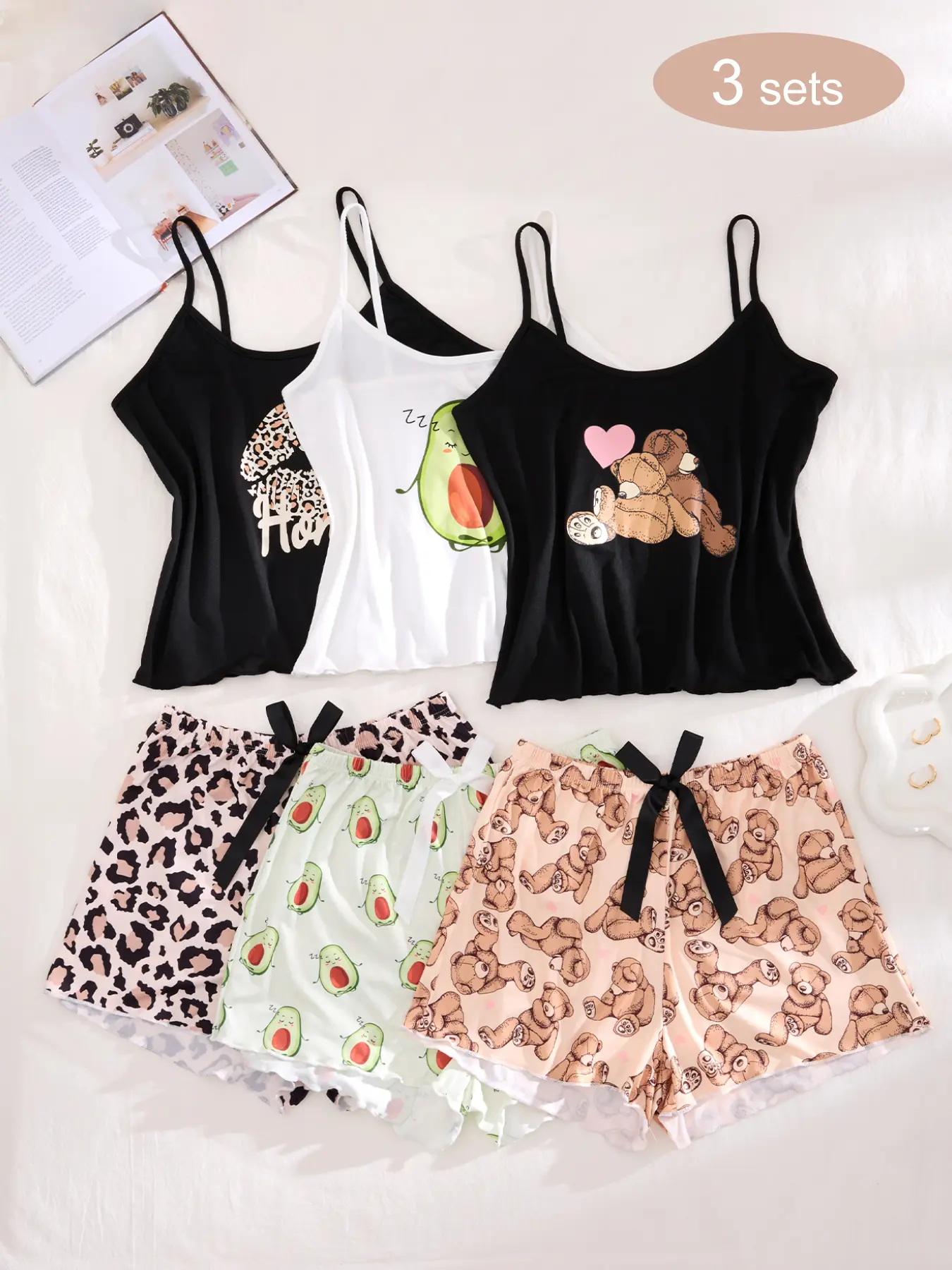 Women's Comfortable Cute Printed Pajama Set Outfit Loungewear Nightwear with Fitted Heart Pattern Sleeveless Spaghetti Strap Camisole Tank Top and Shorts for All Seasons, Casual and Relaxing Home Wear for Women Pjs