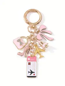 Creative Unique Plane Passport Bag Keychain, Fashionable Travel Style Car Bag Pendant, Gift for Friends and Family, Memorial Gift, Keychain Accessory, Keychain Collectible