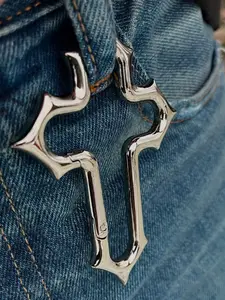 Men's Outdoor Casual Gothic Cross Keychain with Star Cross Decoration, Spring Hook Design, Perfect Gift for Him, Bag Accessory