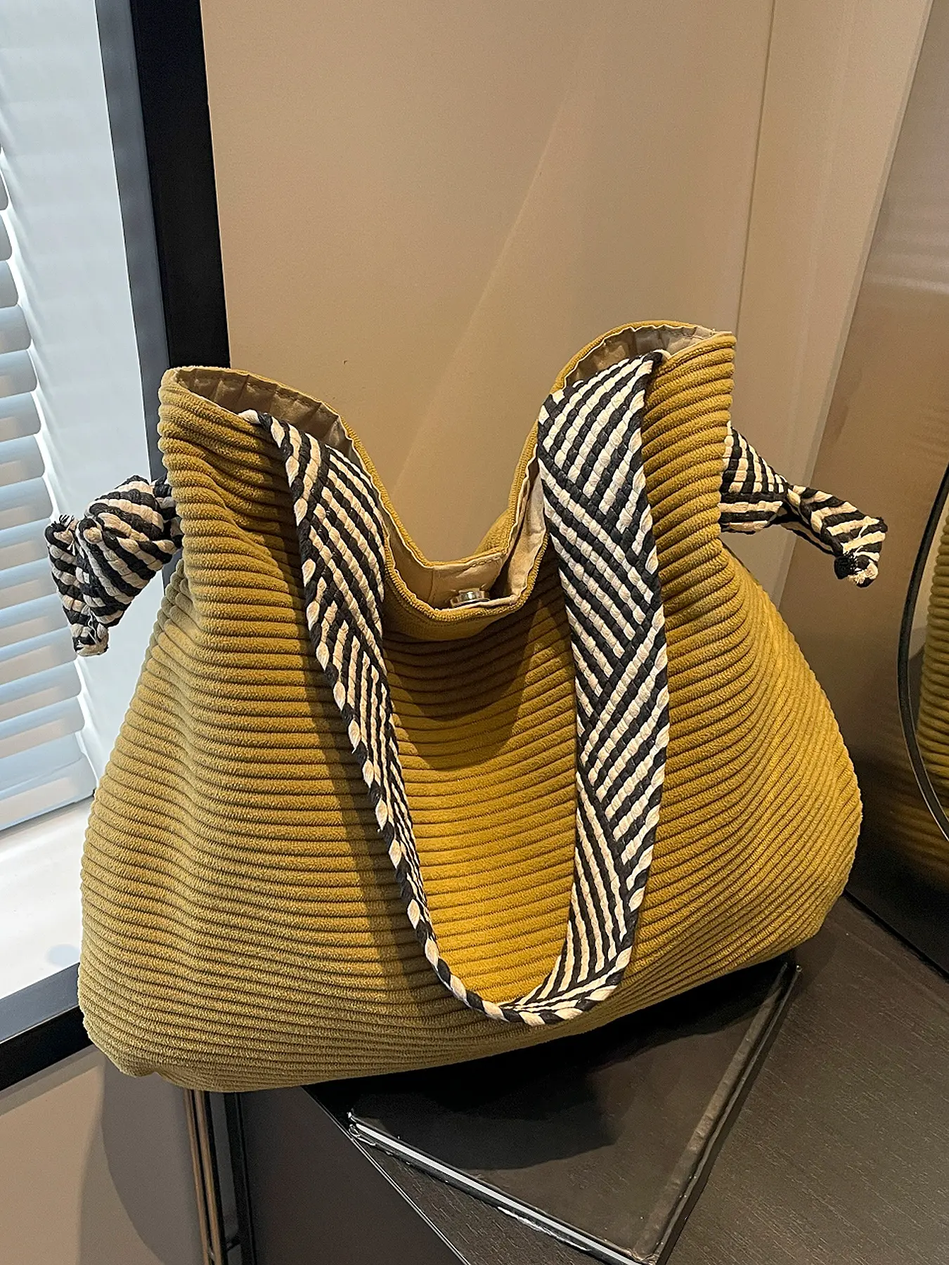 Niche retro striped shoulder strap waffle pattern handbag, Crossbody Tote Bag, literary shoulder bag, essential for daily wear, solid color and simple, suitable for commuters and students, Casual Crossbody Bag, Stylish Crossbody Bags, Casual Fashion Bag