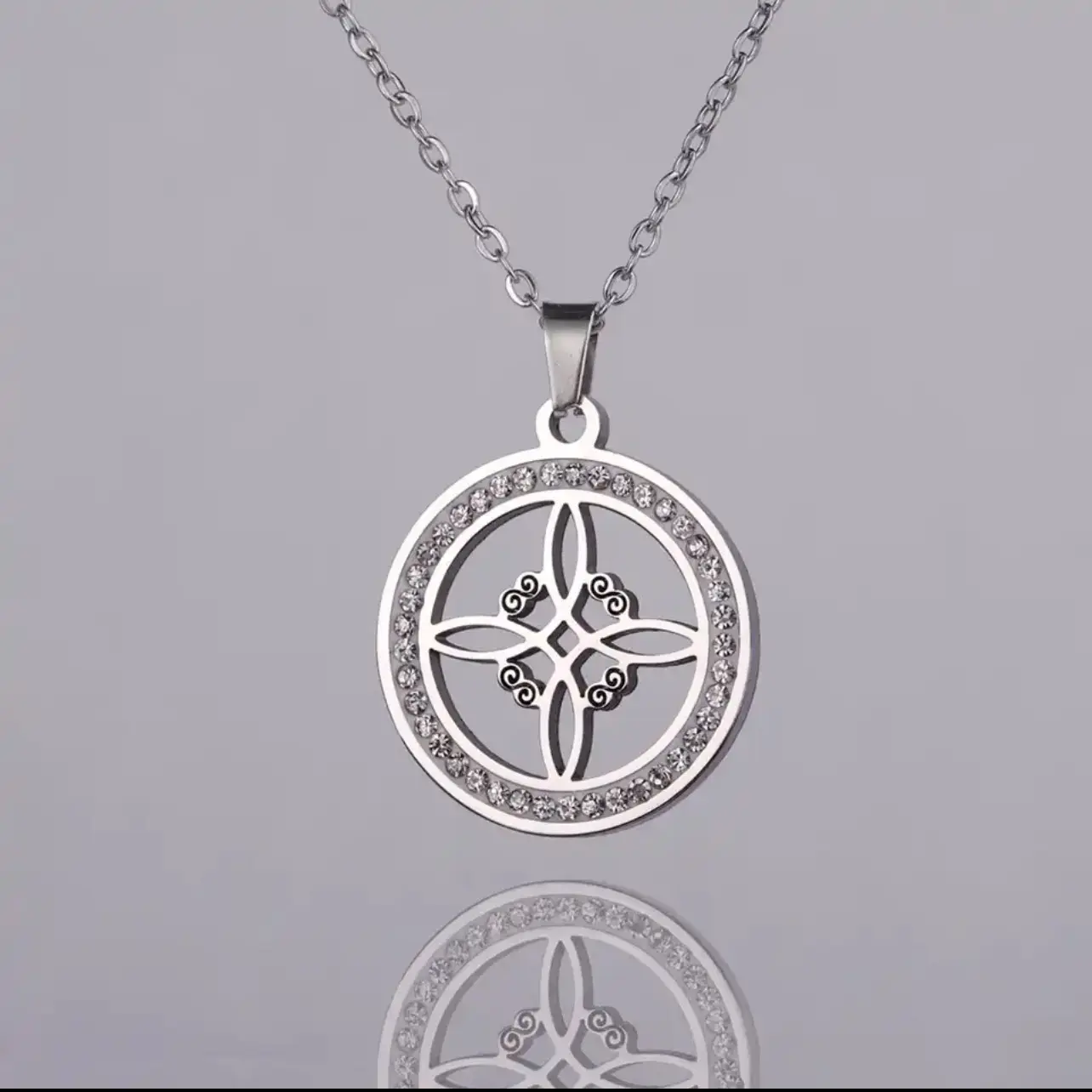 Witch knot necklace nudo de bruja Witch knot necklace nudo de bruja