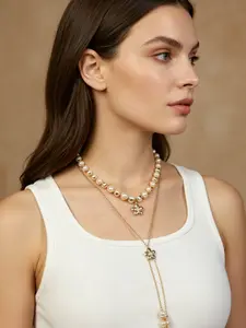 1 elegant double-layer pearl flower necklace, with sparkling pearls and diamond inlaid flower pendant, outlining a gentle and noble atmosphere, suitable for daily commuting, dinners and dates, and also an exquisite gift to convey feelings.