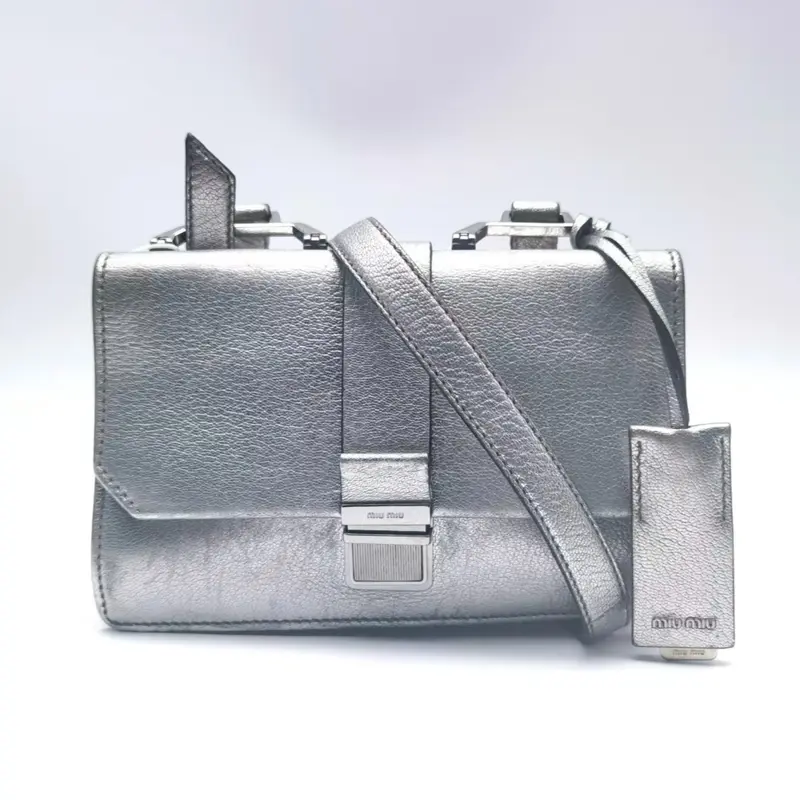 miu miu シルバー　ミニバッグ Miu Miu Metalic Silver Leather Micro Crossbody Bag Eb0126cxzde