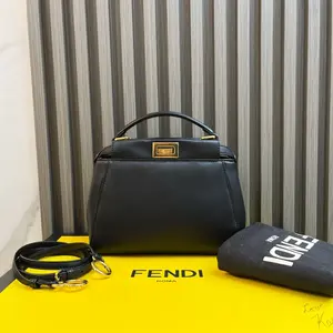 Pre-owned FENDI Lambskin Shoulder Bags 7.8'' R14359 Shoulder Bag C6848769793 0317 T1 Chloe