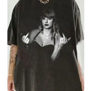 T-Swizzle Middle Finger Shirt, T-Swizzle Shirt, Era Tour Shirt UnisexT-Shirt for Men & Women, Funny Vintage Style, Perfect Nostalgic INZ EWO JG3