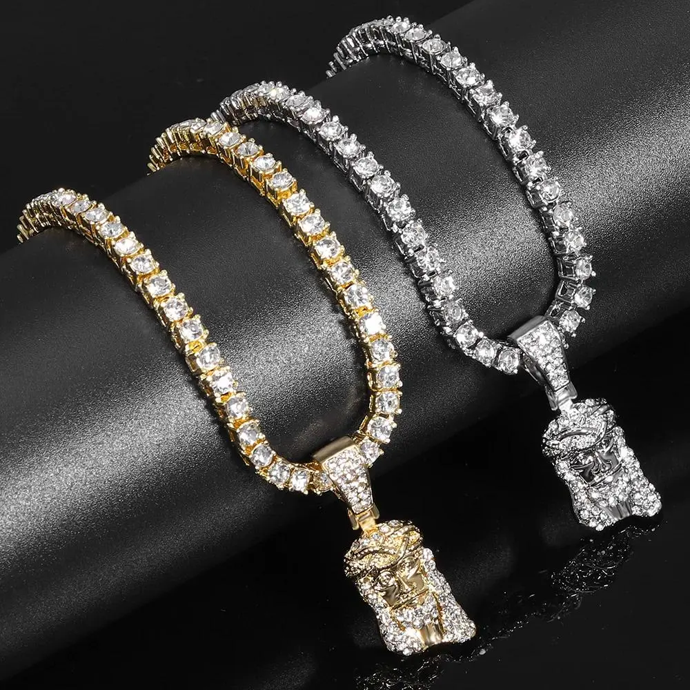 Men's Iced Out Metallic Jesus Head Face Charm Pendant Necklace, Hip Hop Costume Jewelry with Pave-Set Shining Crystals and Matching Chain, Crystal🎀, Metallic Jesus Graphic Necklaces