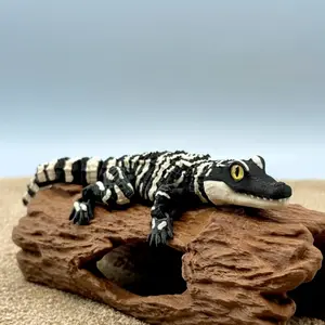 Articulated Baby Alligator Figurine – 3D Printed Poseable Reptile Toy Articulated Baby Alligator Figurine – 3D Printed Poseable Reptile Toy