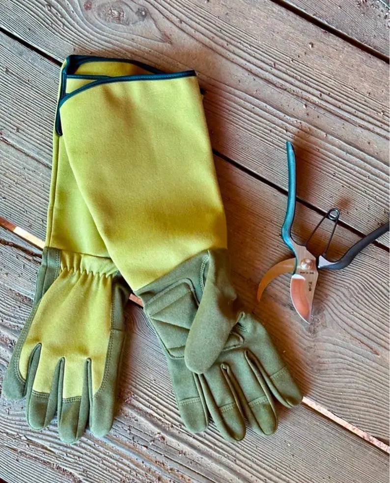Thorn Proof Gardening Gloves: Long Forearm Protection