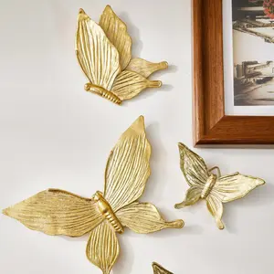 Hot selling high-end light luxury wall pendants, resin swept gold butterfly crafts, handmade jewelry accessories, combination set Creative Resin Craft Decorative Sculpture Figurine for Home Farmhouse Living Room Gift Idea