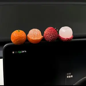 Mini Cute Lychee Car Ornament, Creative Decorative Item, Healing and Lovely Design, Perfect for Vehicle Decoration, Car Interior Decoration, Car Interior Ornaments