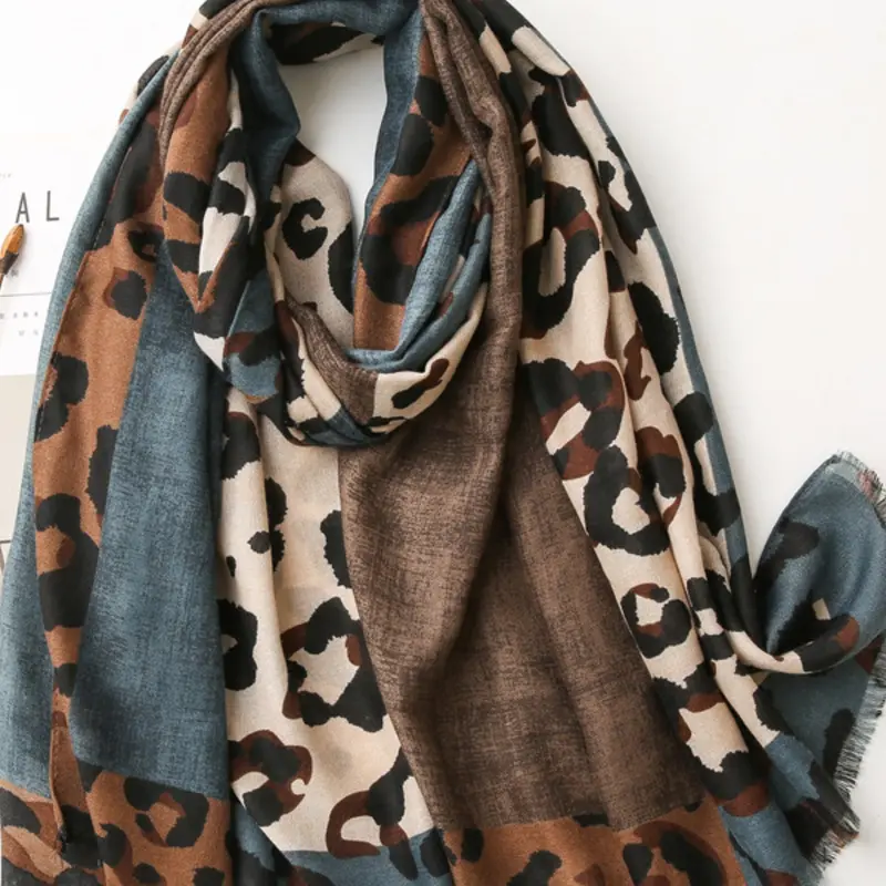 Women's Leopard Patchwork Print Fringe Shawl, Fashionable Lightweight Soft Summer Scarf, Boho Style Scarf, Suitable for All Seasons Casual Wear