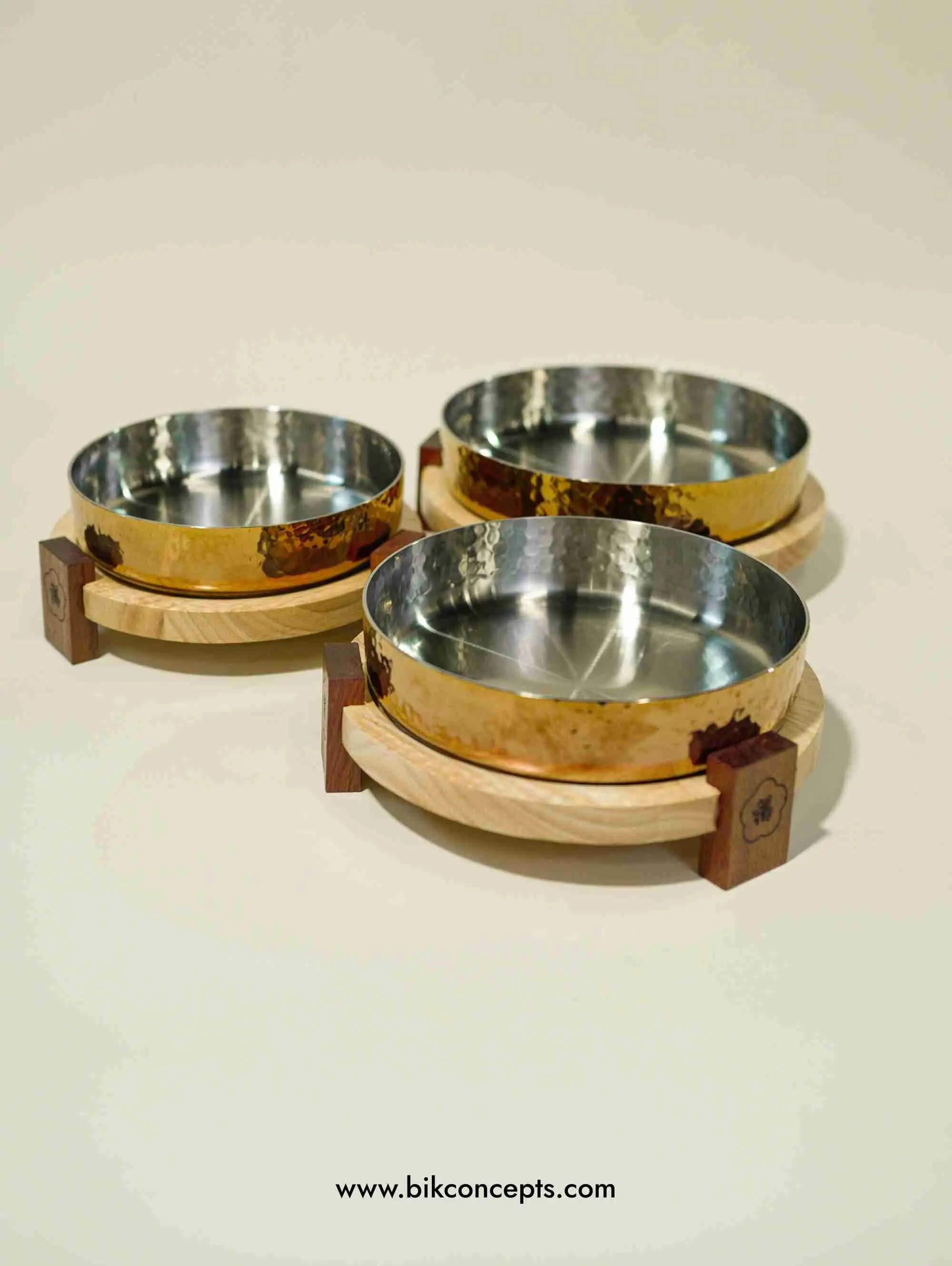 Premium Stainless Steel Handi Platter – Hammered Gold Serving Dish