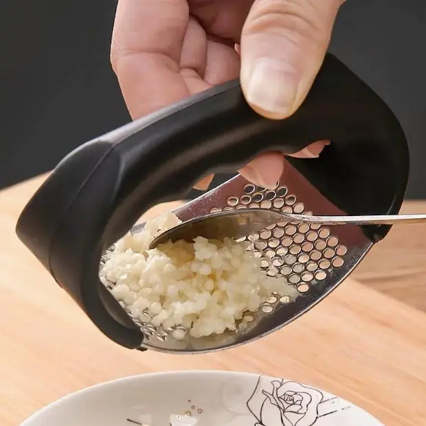 Manual Garlic Press with Handle, 2 Count Stainless Steel Rolling Garlic Crusher, Home Essentials, Portable Metal Garlic Food Press for Home Kitchen Use Cooking Kitchenware Utensils Modern