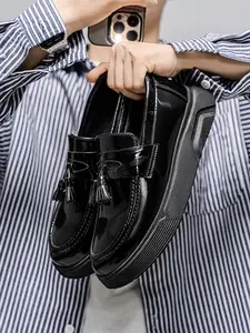 Men's Patent Leather Tassel Platform Loafers Slip-On Height Increasing Bright Surface Business Casual Fashion Shoes
