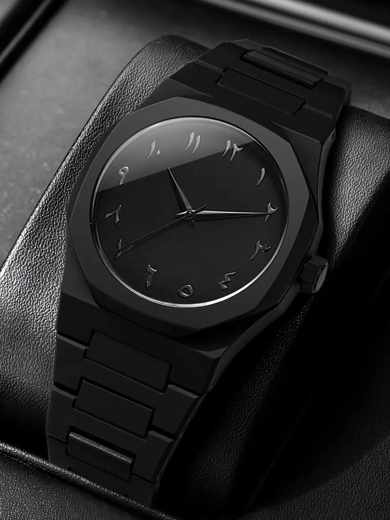 1 casual outdoor sports Analogue Quartz Watch with a comfortable plastic strap, perfect for outdoor sports and casual wear, making it the perfect gift for returning to school, Christmas, and birthdays, Analog Watch